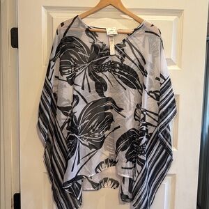 Chicos White/ Black Poncho Sz L/XL floral and stripes v neck